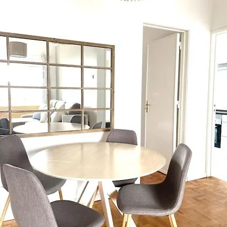 Costa Apartment *